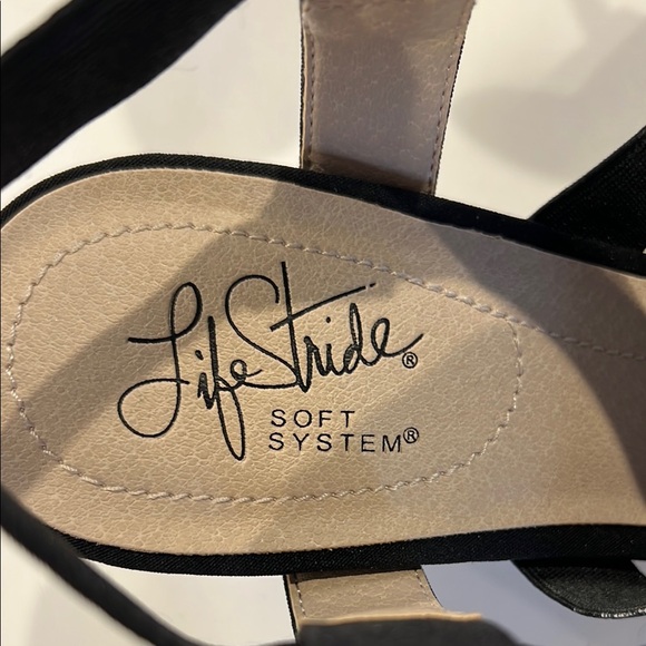 Life Stride Charlotte Black‎ Strappy 3" Bloack Heel Sandals Open Toe Size 7.5 - Picture 5 of 7